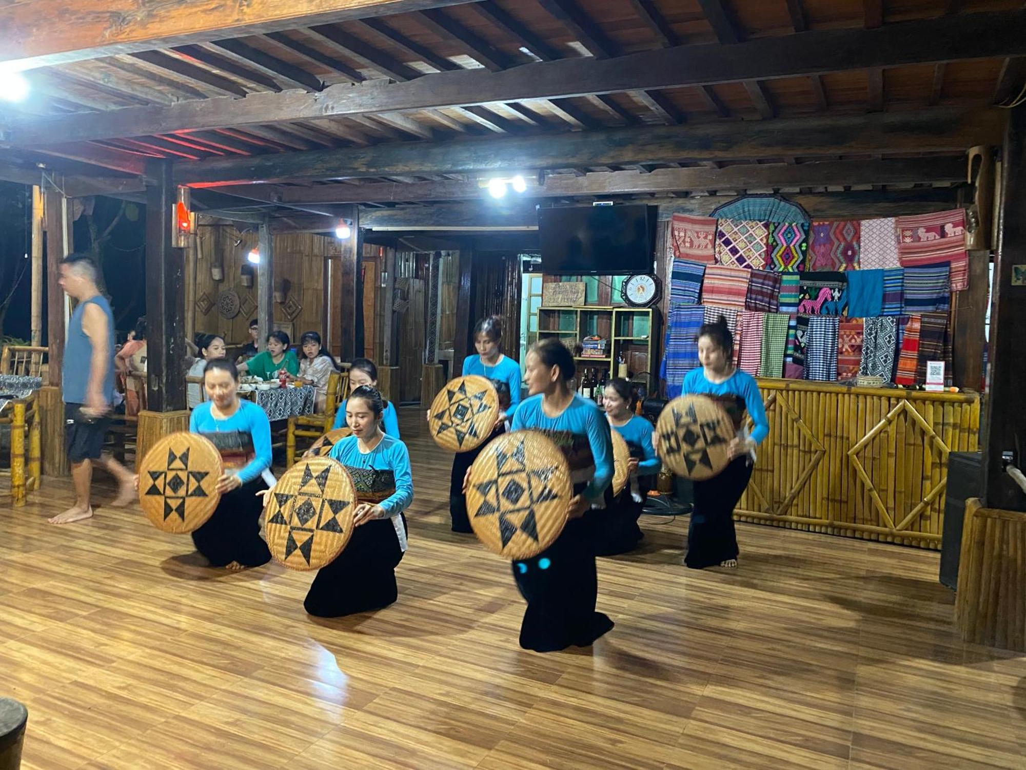 Truong Huy Homestay マイチャウ エクステリア 写真